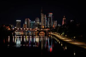 1.Platz 'Frankfurter Skyline bei Nacht' von Norbert Ziegler